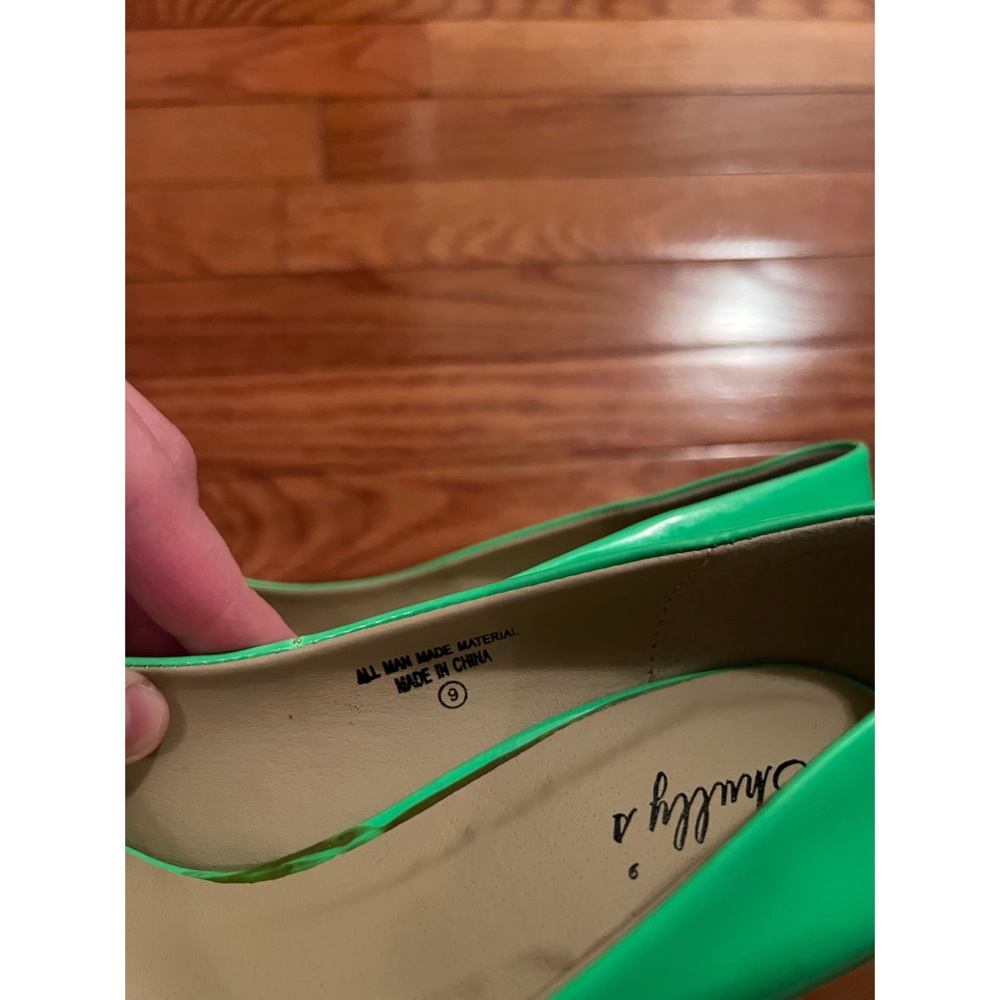 Shelly’s Neon Green Heels - Picture 6 of 9